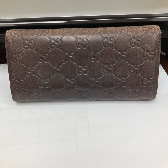 Gucci wallet.  Approximately 8x4 - Picture 7 of 13